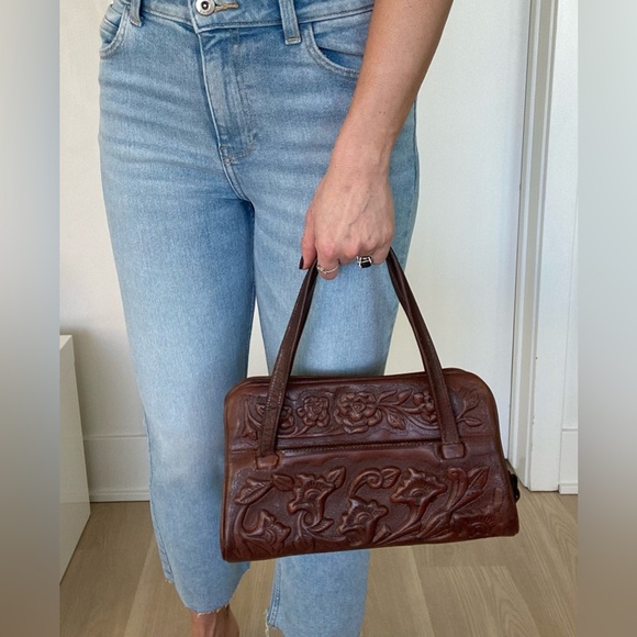 VINTAGE Boho 60-70’s hippy, embossed rose, rich brown leather S-M handbag - Picture 1 of 16